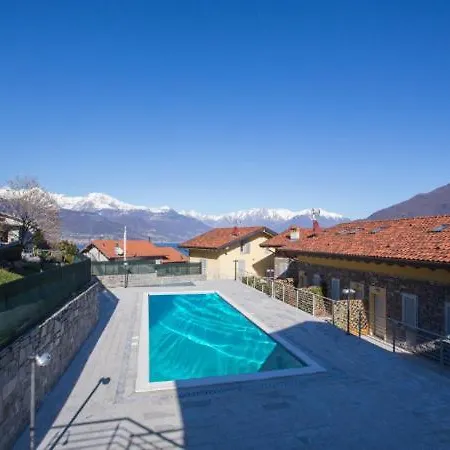 Sleeps 4 Pool Apartamento